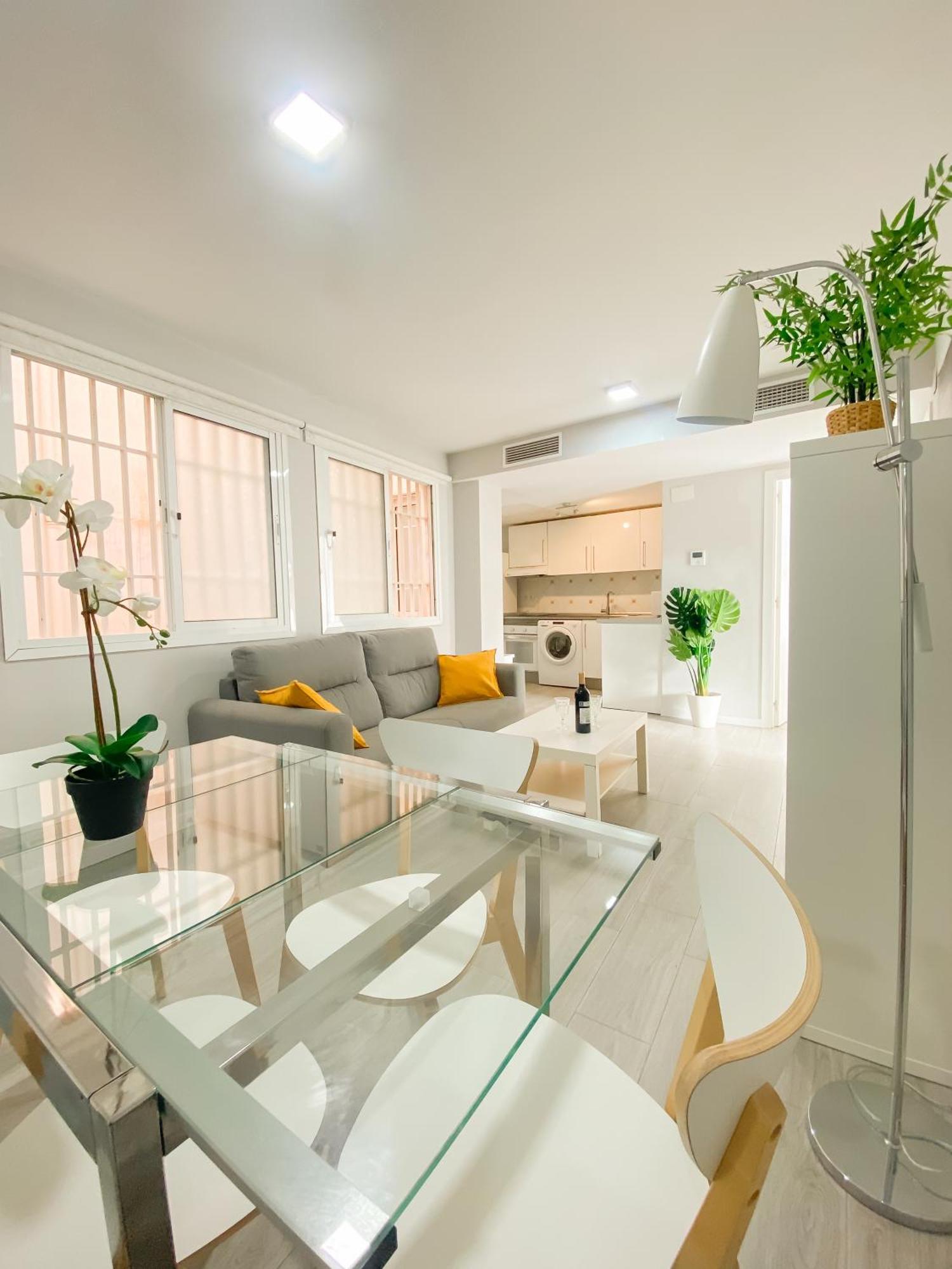 3 Rooms Y 3 Baths Y Aparcamiento Catedral Málaga Kültér fotó