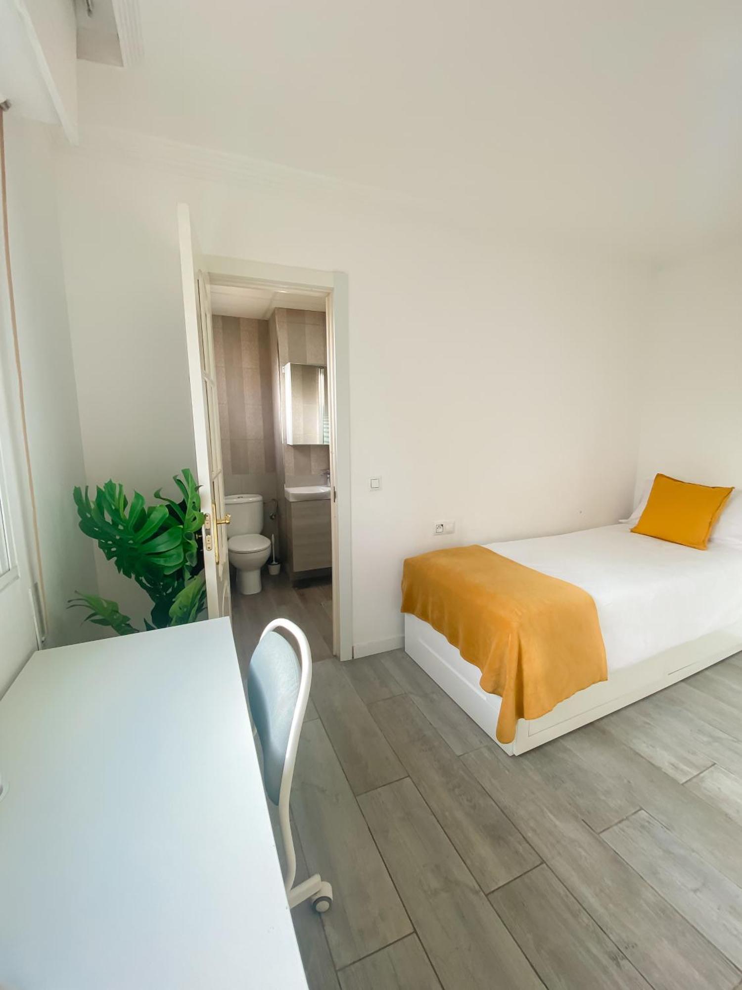 3 Rooms Y 3 Baths Y Aparcamiento Catedral Málaga Kültér fotó