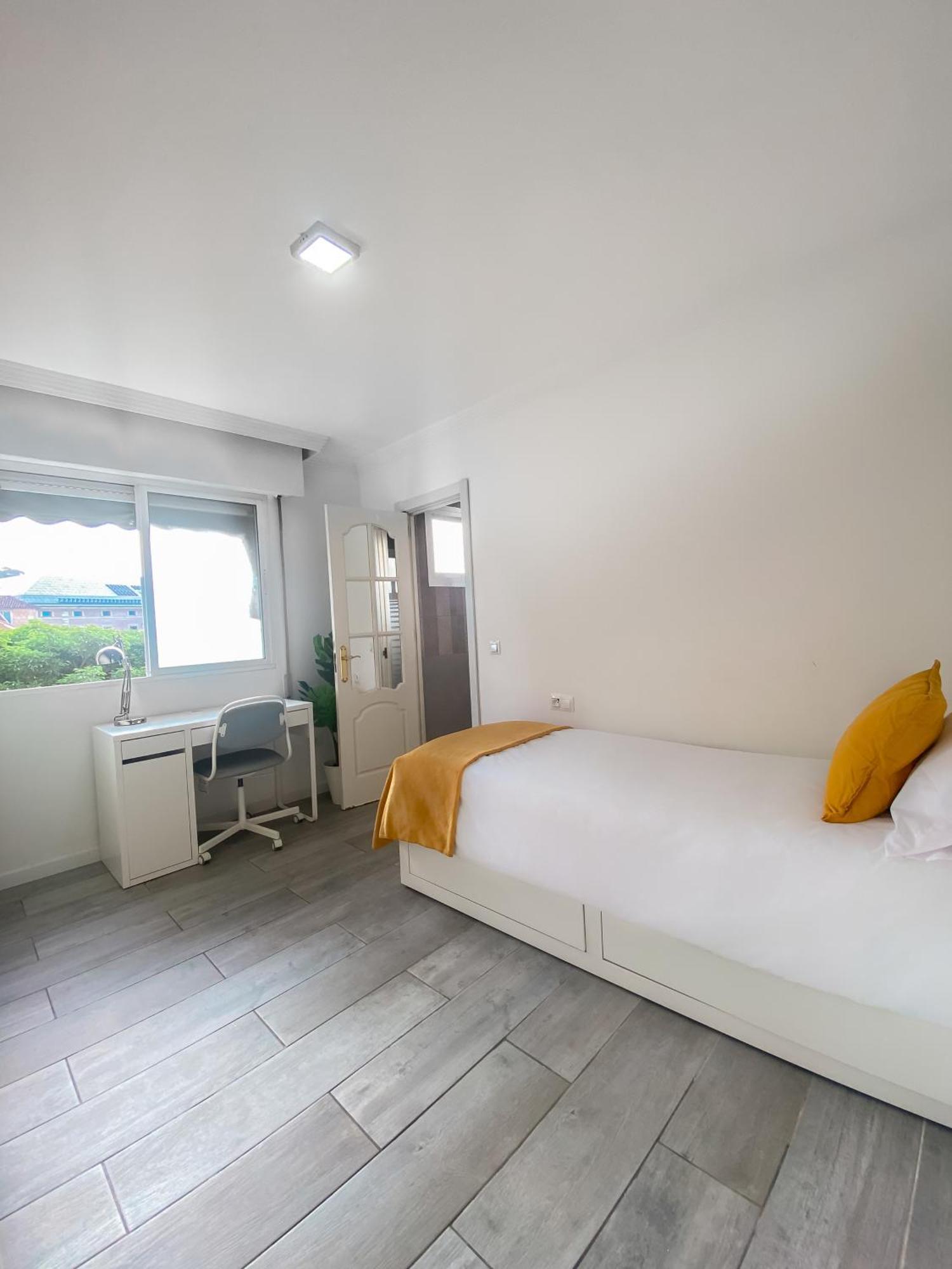 3 Rooms Y 3 Baths Y Aparcamiento Catedral Málaga Kültér fotó